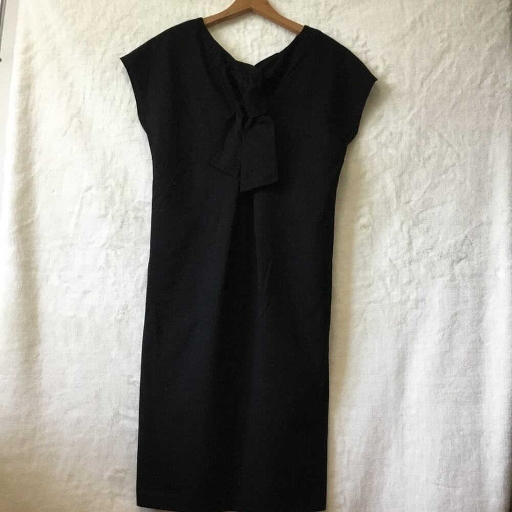 Sans & Sans Black Cap-Sleeved Dress With Tie - Picture 2 of 15